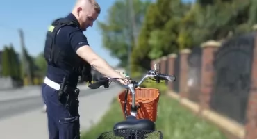 Rowerzysta potrącony w Starej Kiszewie. 71-latek trafił do szpitala