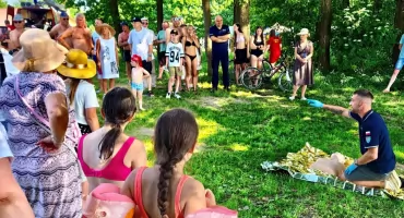Piknik „Bezpieczne Wakacje” w Dobrogoszczy. Strażacy i ratownicy pokazali, jak działać w sytuacji zagrożenia