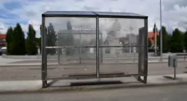 19-latek niszczył przystanki w Kościerzynie. Uciekał przed policją!
