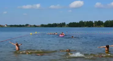 Popularne kąpieliska w Dobrogoszczy i Wdzydzach zamknięte. Nie można się tam kąpać!