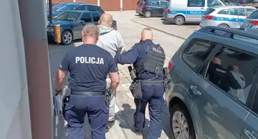 Znęcał się nad bliskimi, uciekał przed karą. Policja dopadła go w Lubaniu