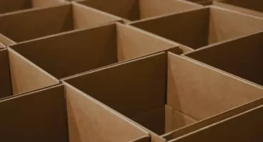 Dokumenty, prezenty, a może rzeczy osobiste? Jakie paczki najczęściej wysyłamy z Polski za granicę
