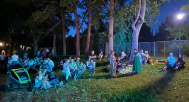 Włoski wieczór i plenerowe warsztaty malarskie. Letnie klimaty nad Jeziorem Rzuno w Dziemianach
