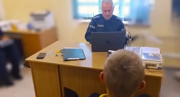 20-latek wpadł z narkotykami. Policjanci znaleźli w jego mieszkaniu metaamfetaminę