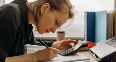Kiedy księgowość dla firm przestaje być tylko obowiązkiem?