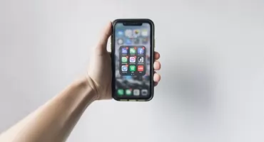 Który odnowiony iPhone wybrać i gdzie kupić taki telefon ze sprawdzonego źródła?